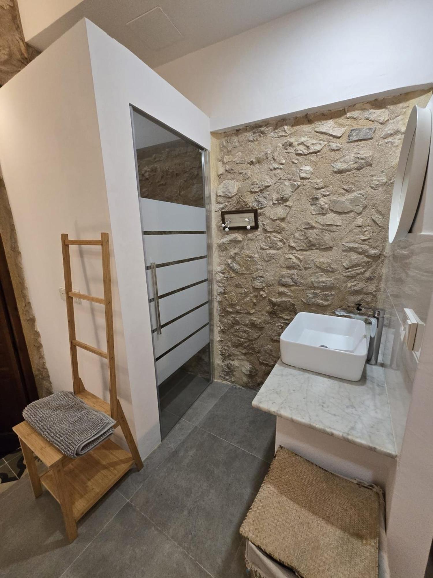 Suite Independiente De 45 M2 Con Banera En Pleno Casco Viejo Альтеа Экстерьер фото